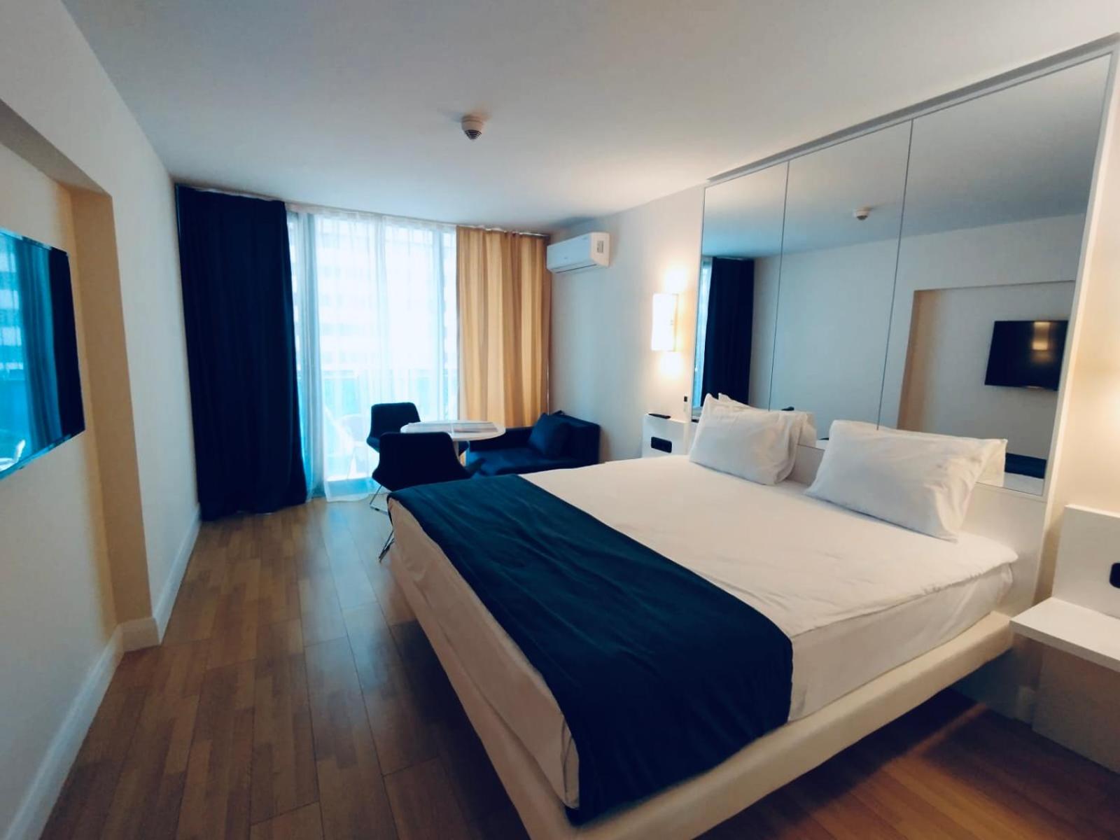 Amazing Orbi Apartment
